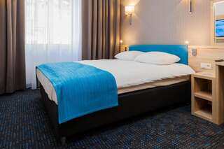 Отель Hotel Legend Краков Стандартный номер с кроватью размера "king-size"-3
