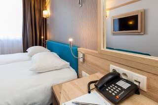 Отель Hotel Legend Краков Стандартный двухместный номер с 2 отдельными кроватями-2