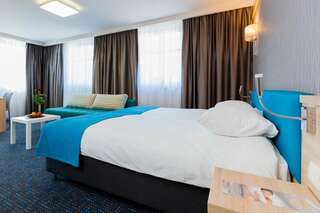 Отель Hotel Legend Краков Улучшенный номер с кроватью размера «king-size»-7